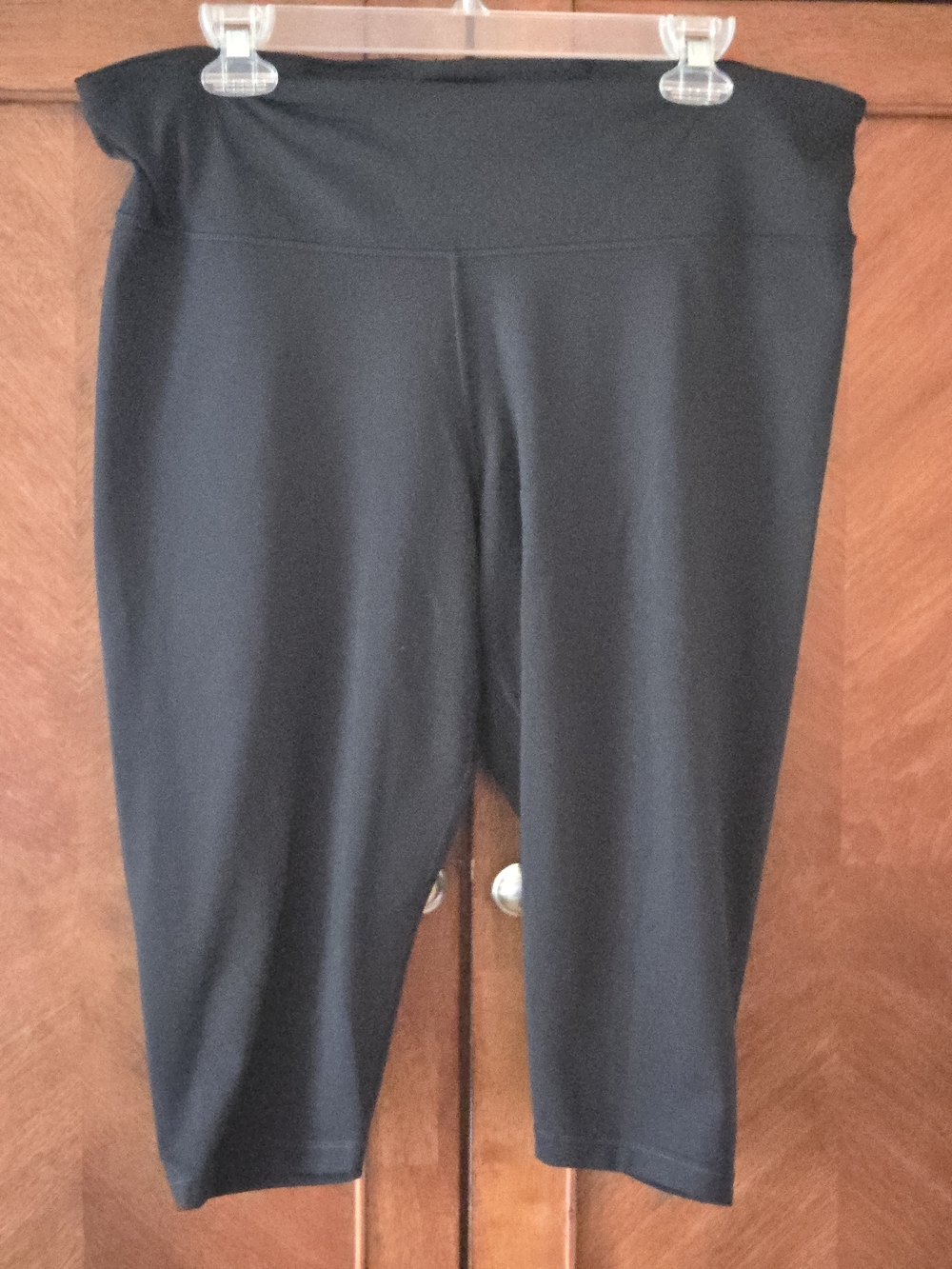 GAP Black Capri Leggings with Wide Waistband